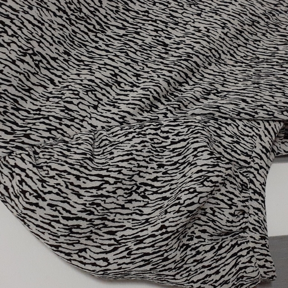 Yves Saint Laurent zebra crepe silk dress - Picture 3 of 7